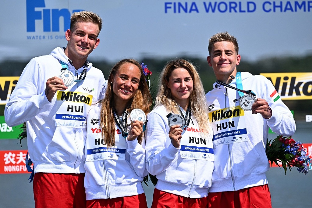 Nemcsak Milák Kristófból áll a magyar úszás! Vb-ezüstérmes a nyíltvízi magyar váltó!